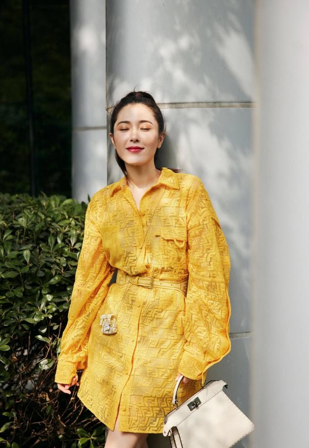 曾黎影视剧旗袍,曾黎旗袍打台球