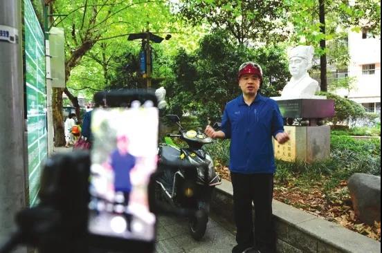 985硕士失业后开摩的冲上热搜,985硕士辞掉铁饭碗去创业