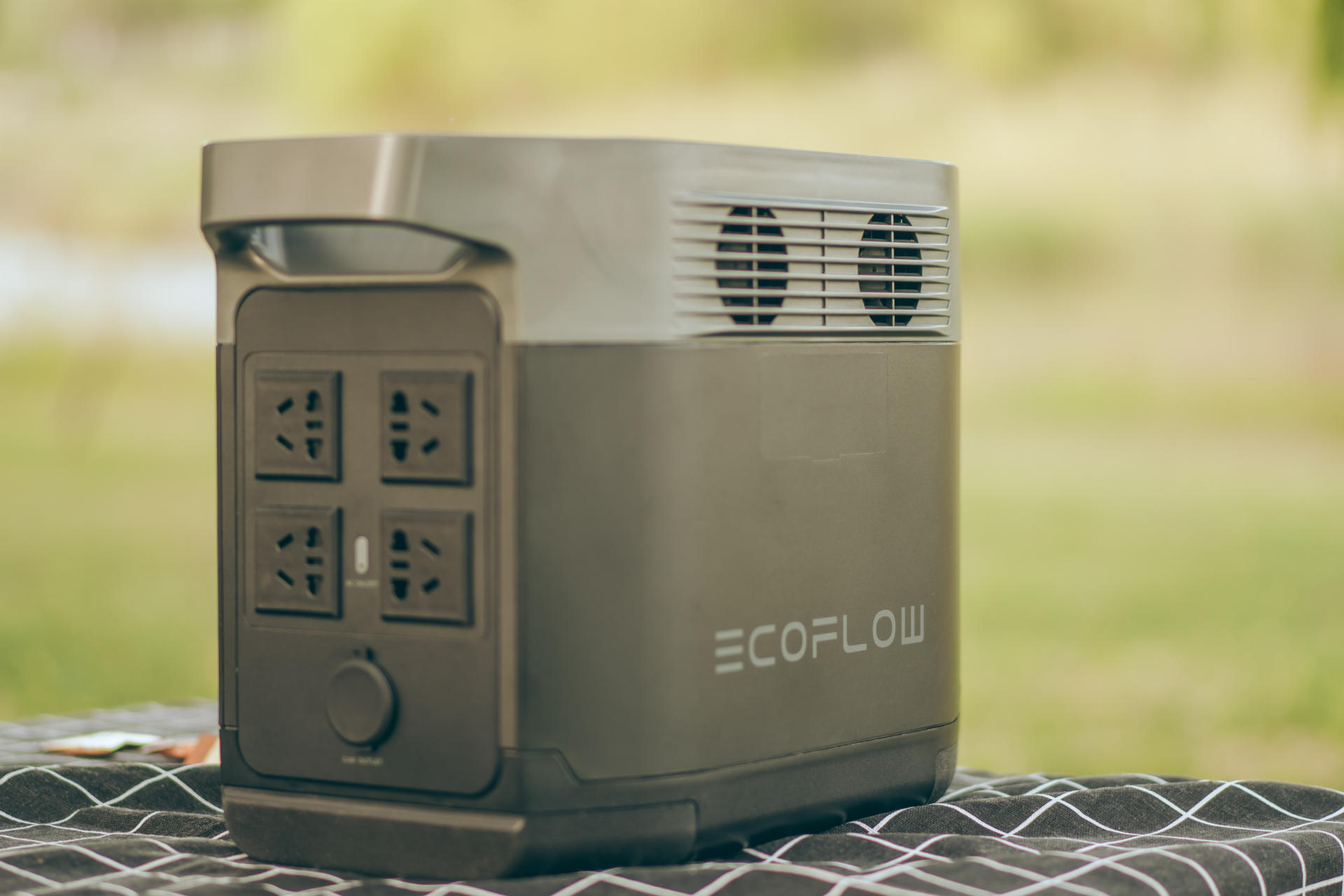 正浩户外电源的太阳能板有用吗,正浩户外电源与太阳能板