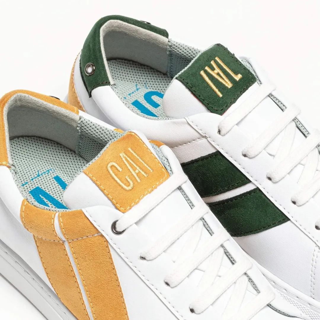 蕾哈娜菠萝纹的服装,蕾哈娜服装品牌