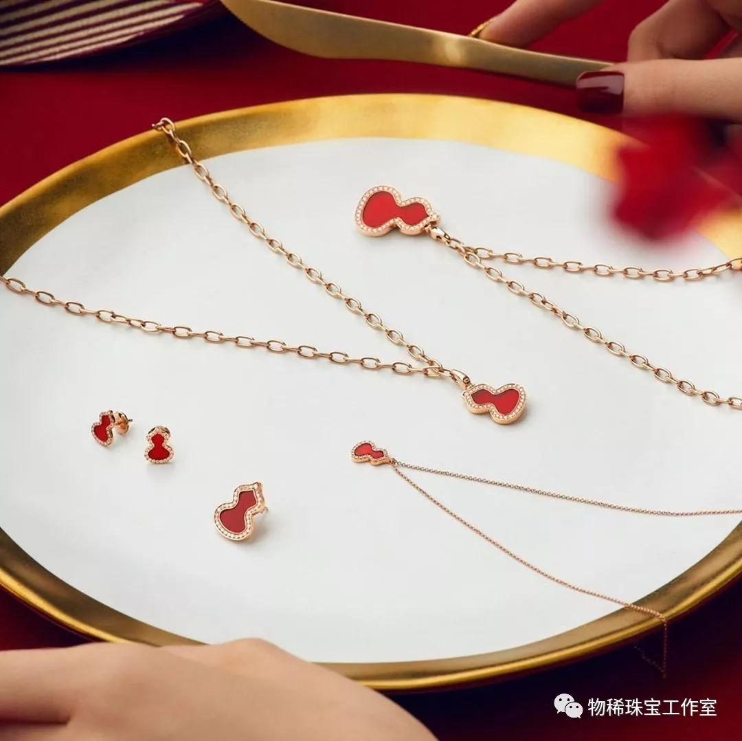 72岁女虎本命年戴什么首饰最好,本命年戴什么珠宝手链