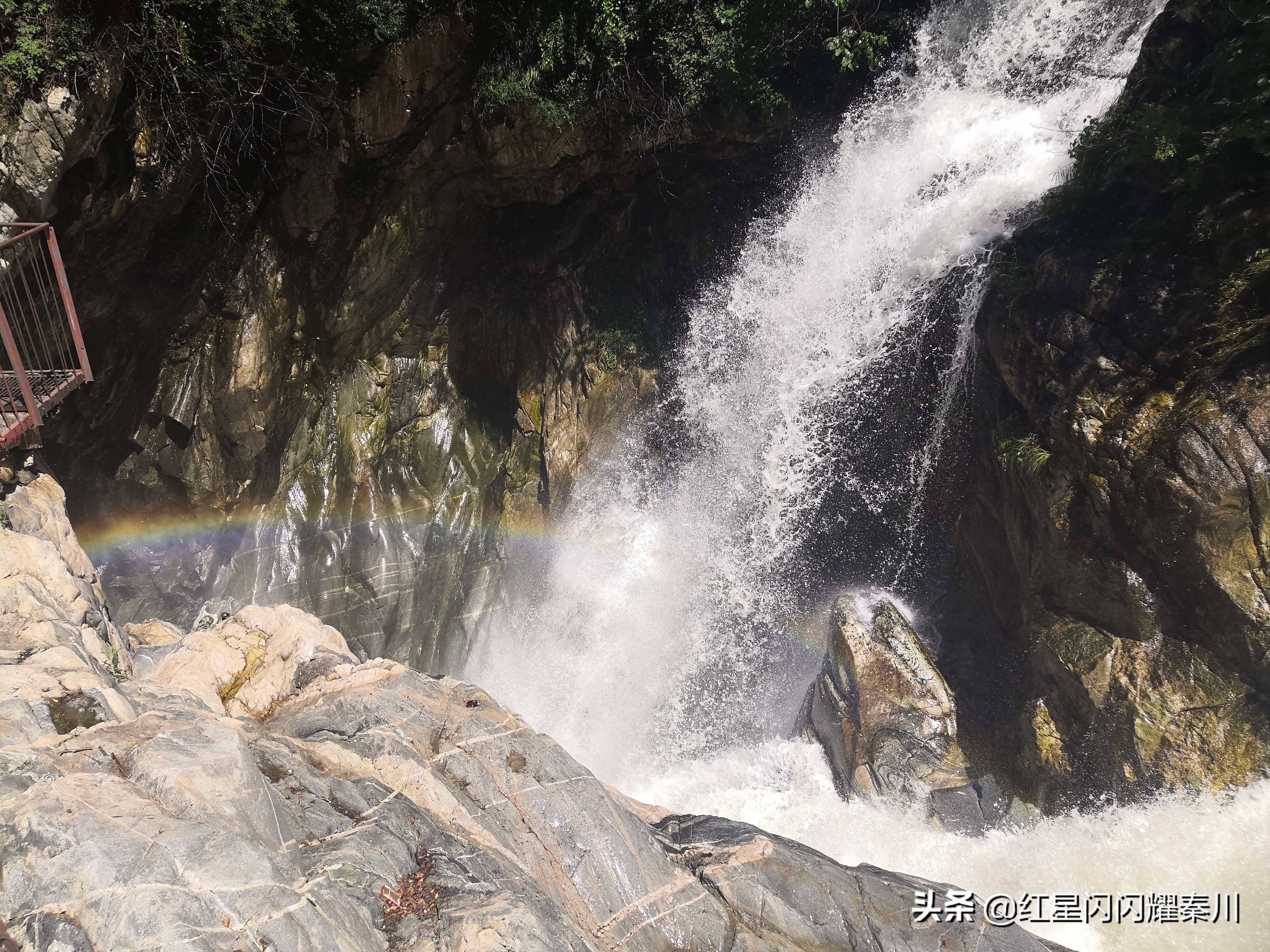 石门一道终日雷——高冠瀑布雨后游