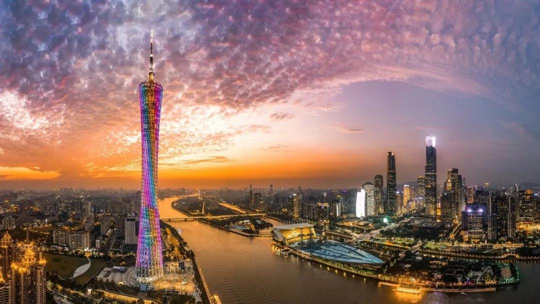 读书心得:为什么一定要去大城市?大城市房价高怎么办?