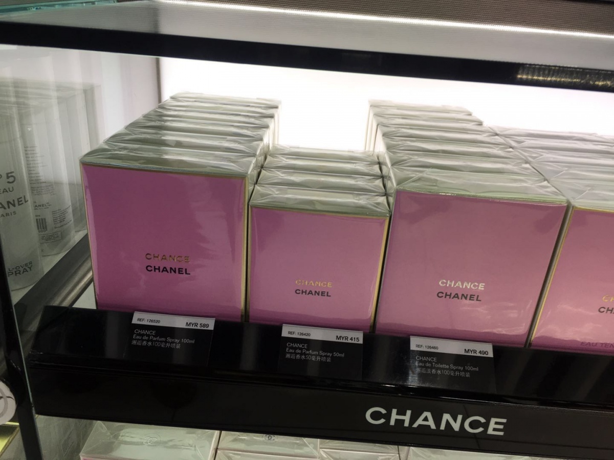 吉隆坡t2机场免税店必买清单,吉隆坡klia2出发大厅