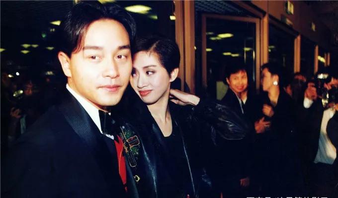 2003年怀念张国荣梅艳芳演唱会,张国荣和梅艳芳互相嫌弃的友情