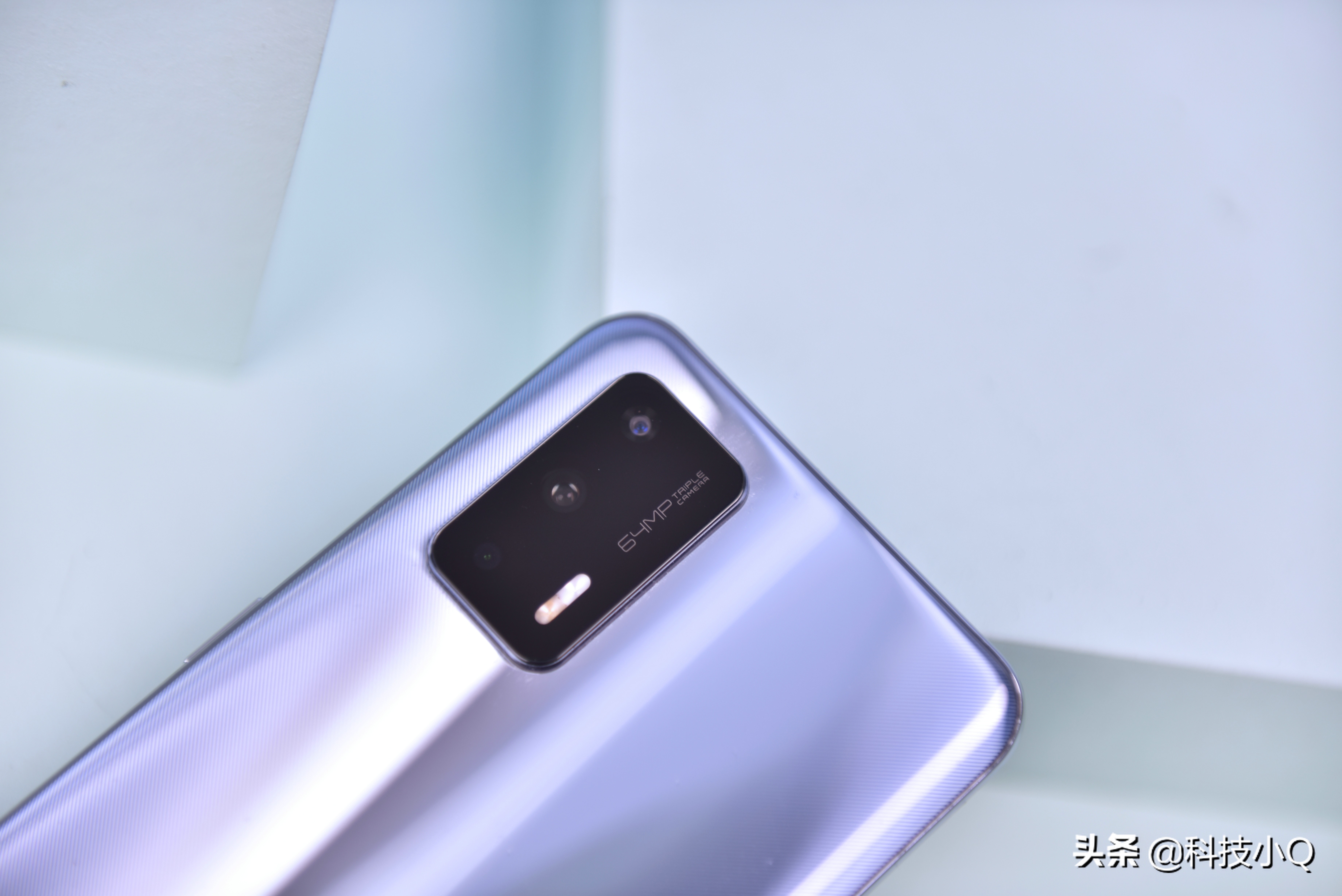 杨幂代言真我gt大师探索版,杨幂代言真我gtneo2