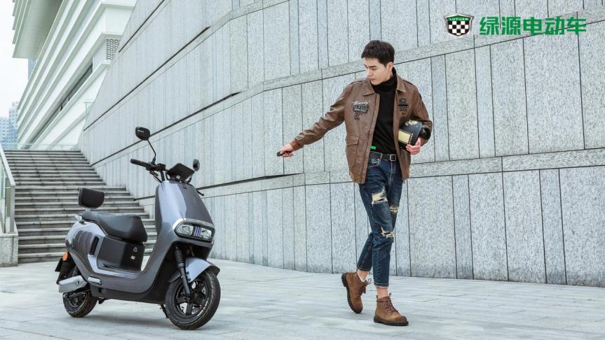 绿源智能电动车入手推荐,买电动车就选绿源液冷电动车