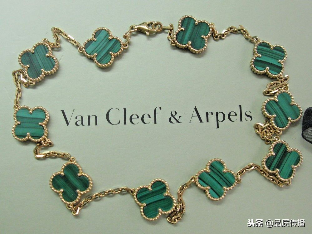 冬季严寒练兵备战,康斯登对比积家