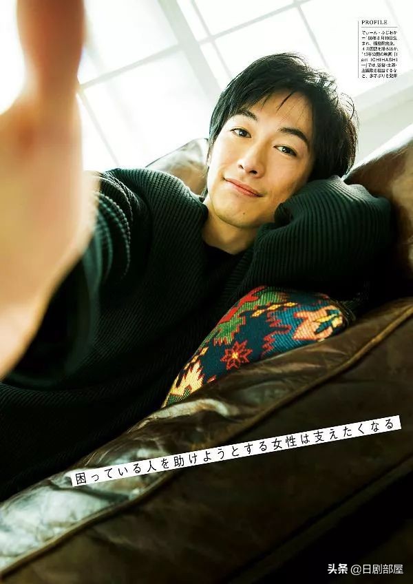 钘ゅ唸闈涜妭鐩鎼,钘ゅ唸闈涚患鑹烘彁鍒扮殑濂崇敓鏄皝