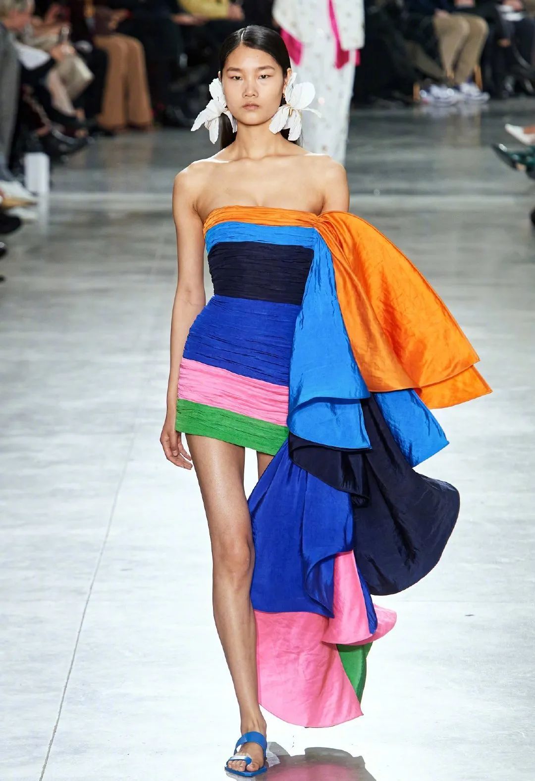 珍珠耳钉优雅永不过时,经典大方的耳钉