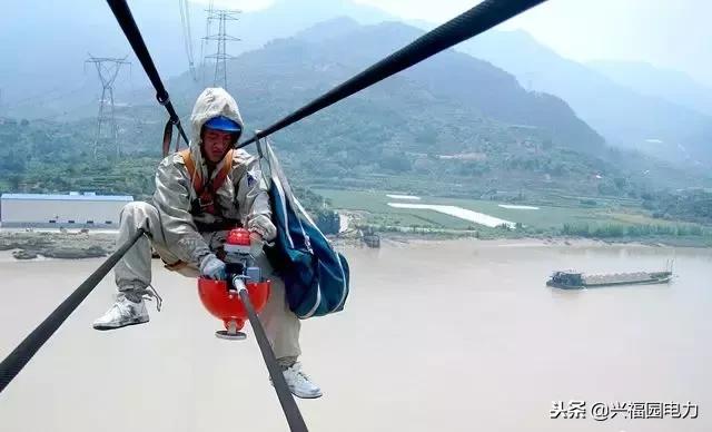 世界上最危险的100种工作视频,带电作业危险吗