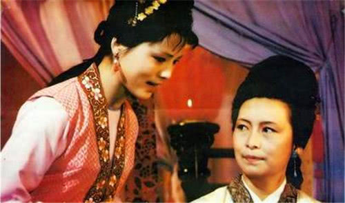 红楼四大丫鬟各具其妙，其中三个都出自贾母手下！