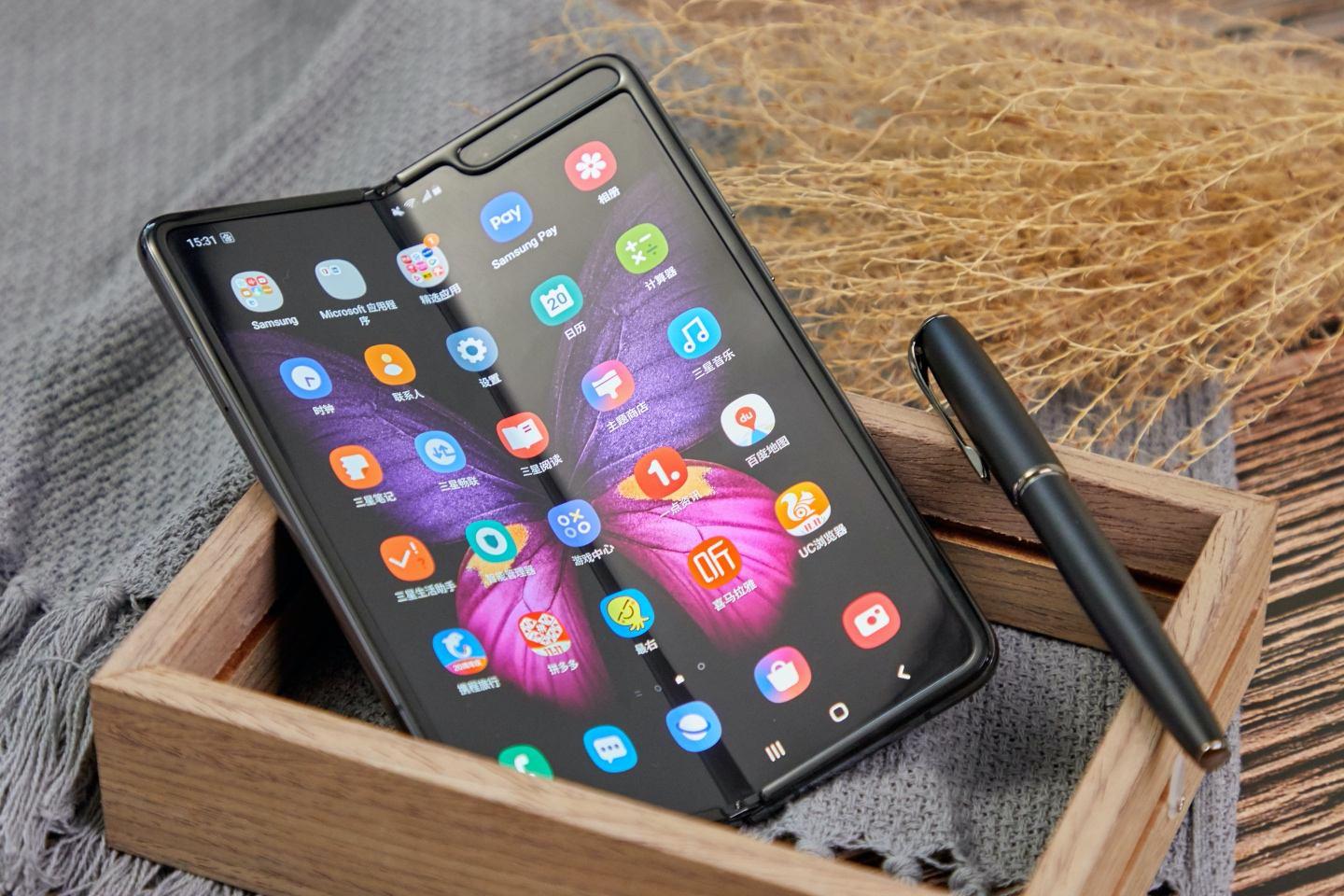 三星折叠屏手机出问题,三星回应折叠屏手机