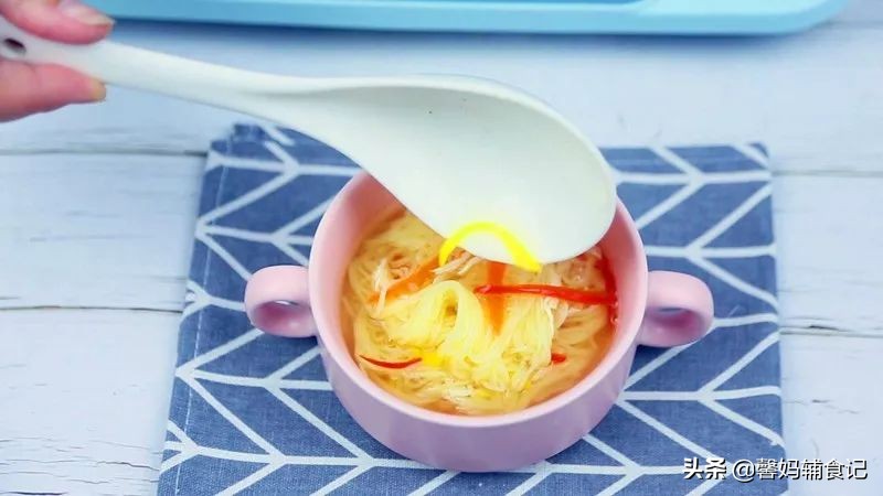 早餐吃面条营养又简单调味料,面条里放什么菜营养