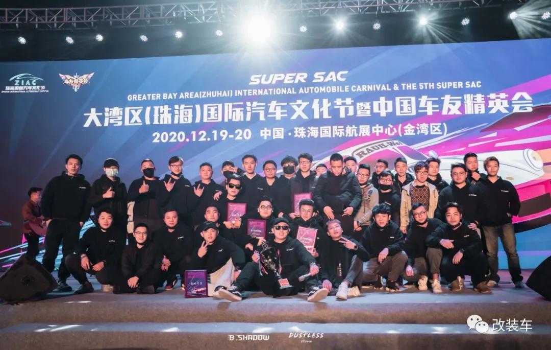 金杯海狮能推着么,金杯海狮可以坐几个人