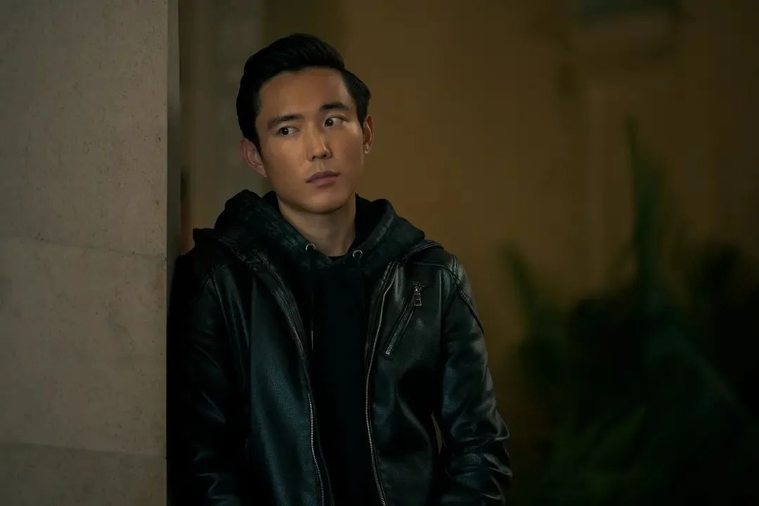 凭什么它能在国外爆火？《伞学院》告诉我们：超人不好当