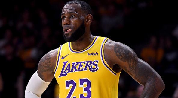 三大悍将复出湖人冲击西部前六,三旬老汉带领湖人登顶