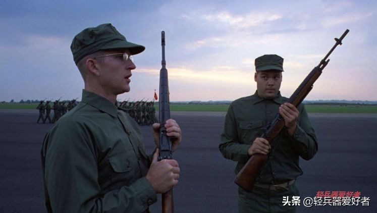 神级反战电影：战场无诗意，全金属外壳也拯救不了荒芜的灵魂