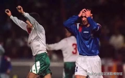 脾气最火爆的巴萨巨星，脚踩皇马球衣和裁判的脚，曾被终身禁赛