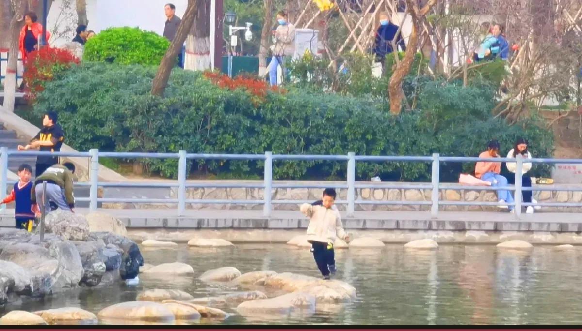 西安莲湖公园要门票吗,西安莲湖公园历史