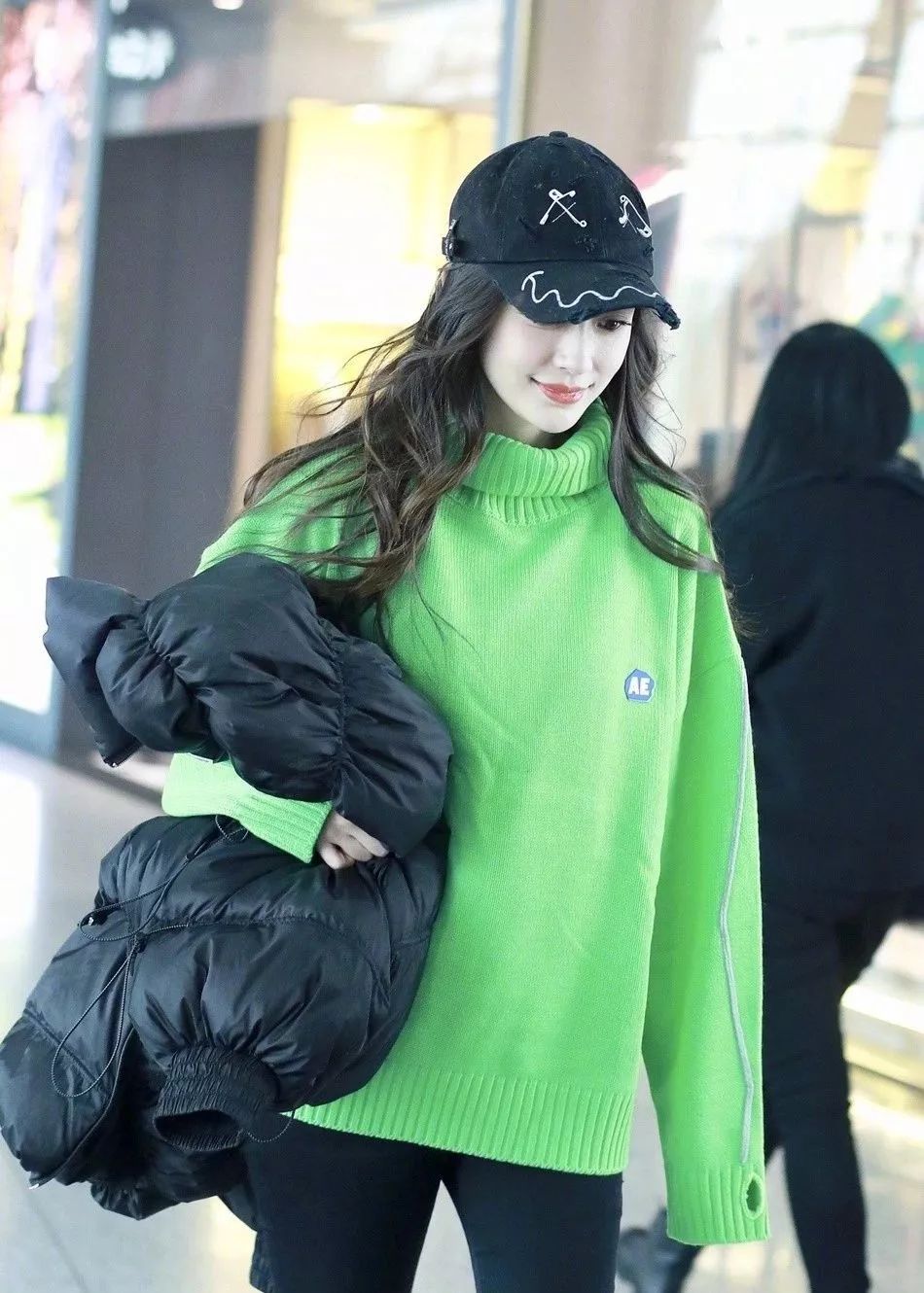 周洁琼代言的运动鞋子,周洁琼鞋