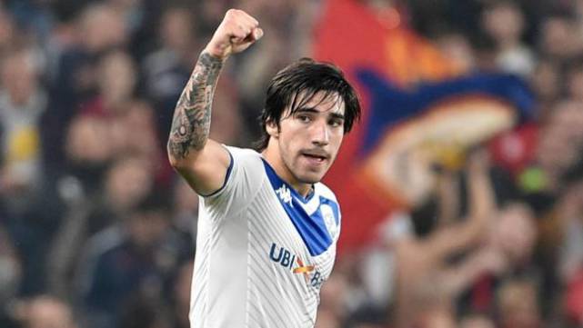 c罗复出尤文图斯,c罗重回皇马维尼修斯