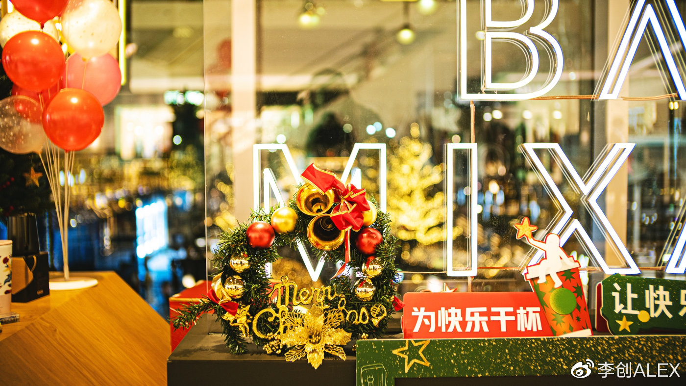 七工匠50mmf1.8镜头与55mmf1.05的区别,不到三千的旗舰机