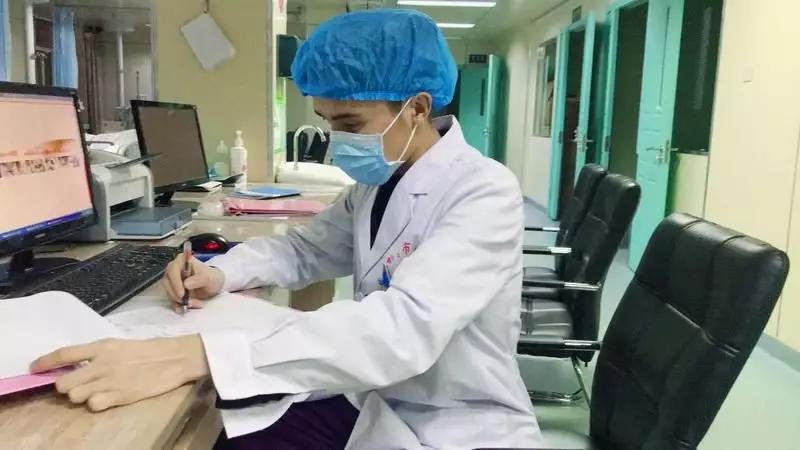 我在快手上看人切洋葱，竟然弄懂了剖腹产？