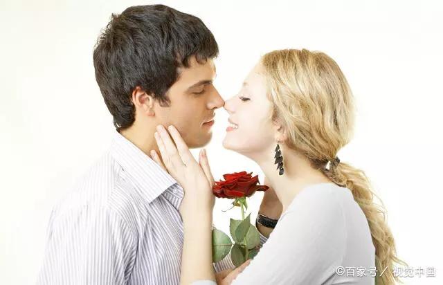 恋爱中双方都倔强,恋爱中偏执的人有哪些表现