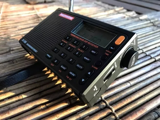 RADIWOWR-108一款全新的DSP短波便携式收音机，含航空和长波段
