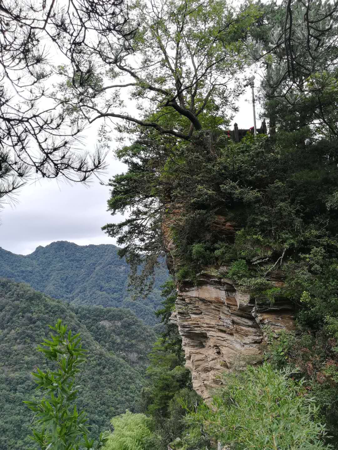武当山高铁站旅游攻略,坐火车去武当山旅游攻略