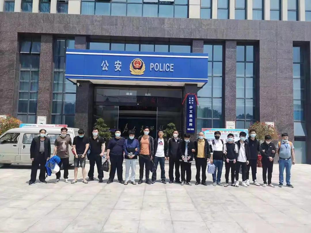 网络上买彩票中奖是骗局吗,网络上买彩票到底是不是骗局