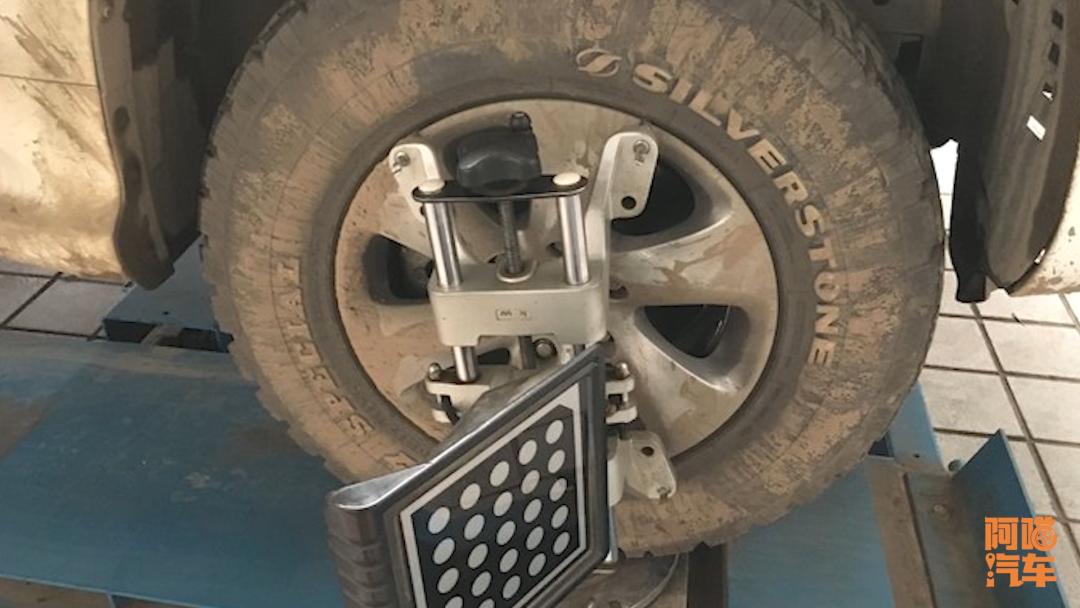 新手上路有必要做四轮定位吗,车子多久要做个四轮定位和动平衡