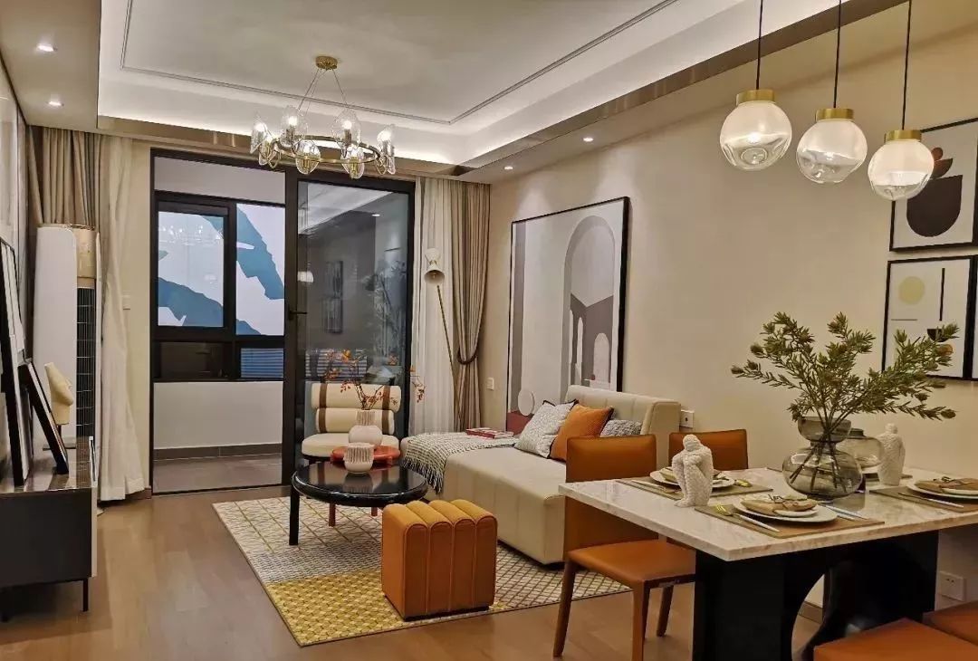 南京首付68w地铁口别墅,南京岔路口180万精装三房