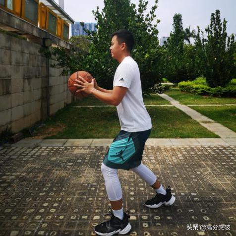中考体育项目居家锻炼指南⑥|动图+分析，手把手教篮球练习技巧