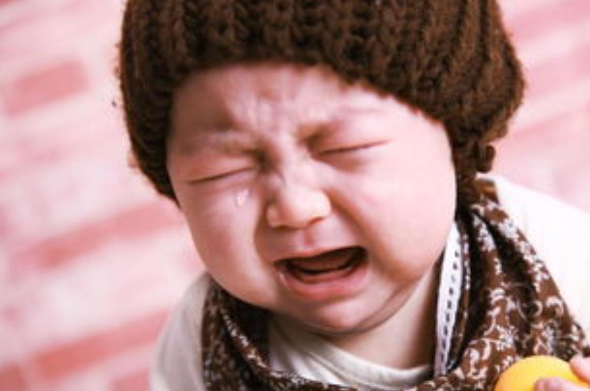 宝宝有这些症状说明已经过度喂养,婴儿发出嗯嗯嗯要警惕了