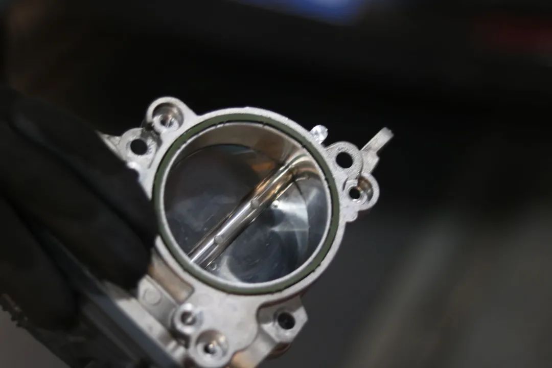 怪兽改造跑车视频,宝马f20120改装