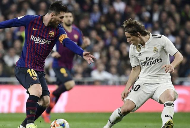 巴萨皇马逆转,皇马巴萨分别拿下巴西新星