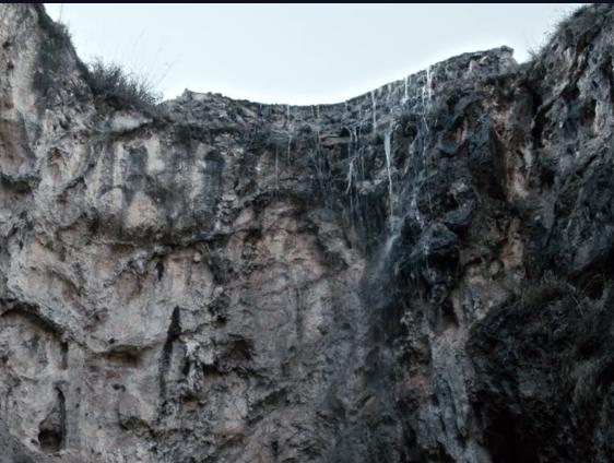 袭胸,下跪,尿裤子,新版《天龙八部》还能再恶心点吗?