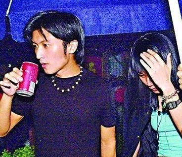 angelababy喝奶茶喝全糖,angelababy喝可乐