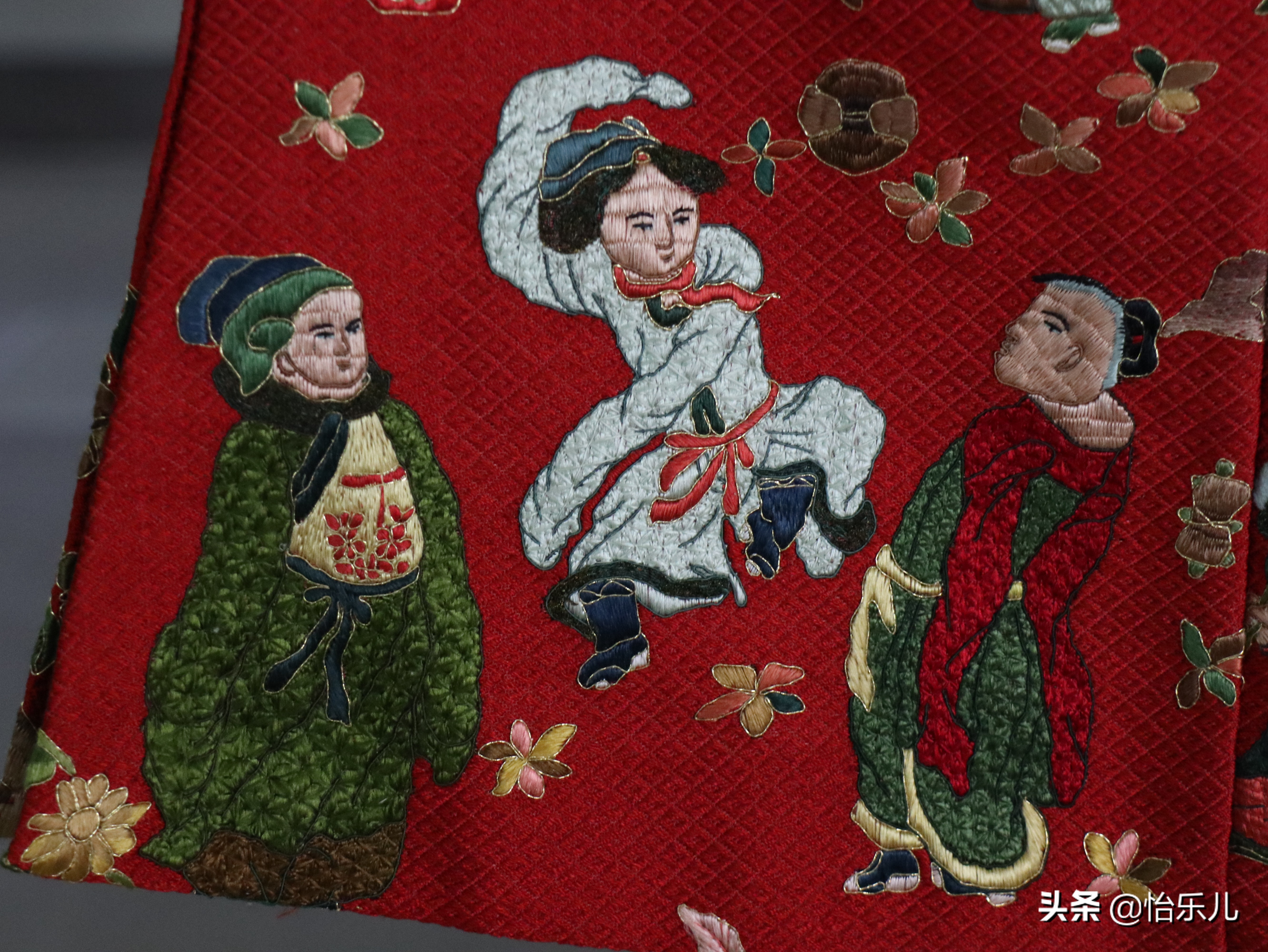 明十三陵出土文物百子衣,明定陵出土服饰