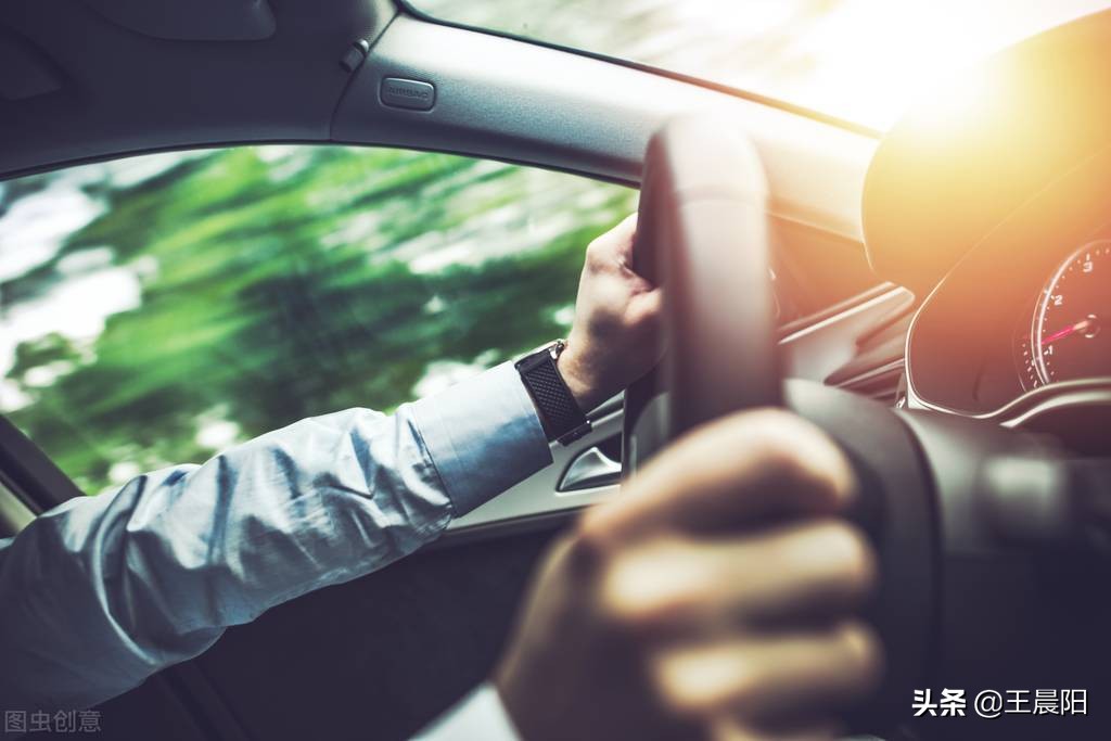 大众朗逸和雪佛兰科鲁兹哪个好,科鲁兹的1.6和朗逸的1.6什么区别