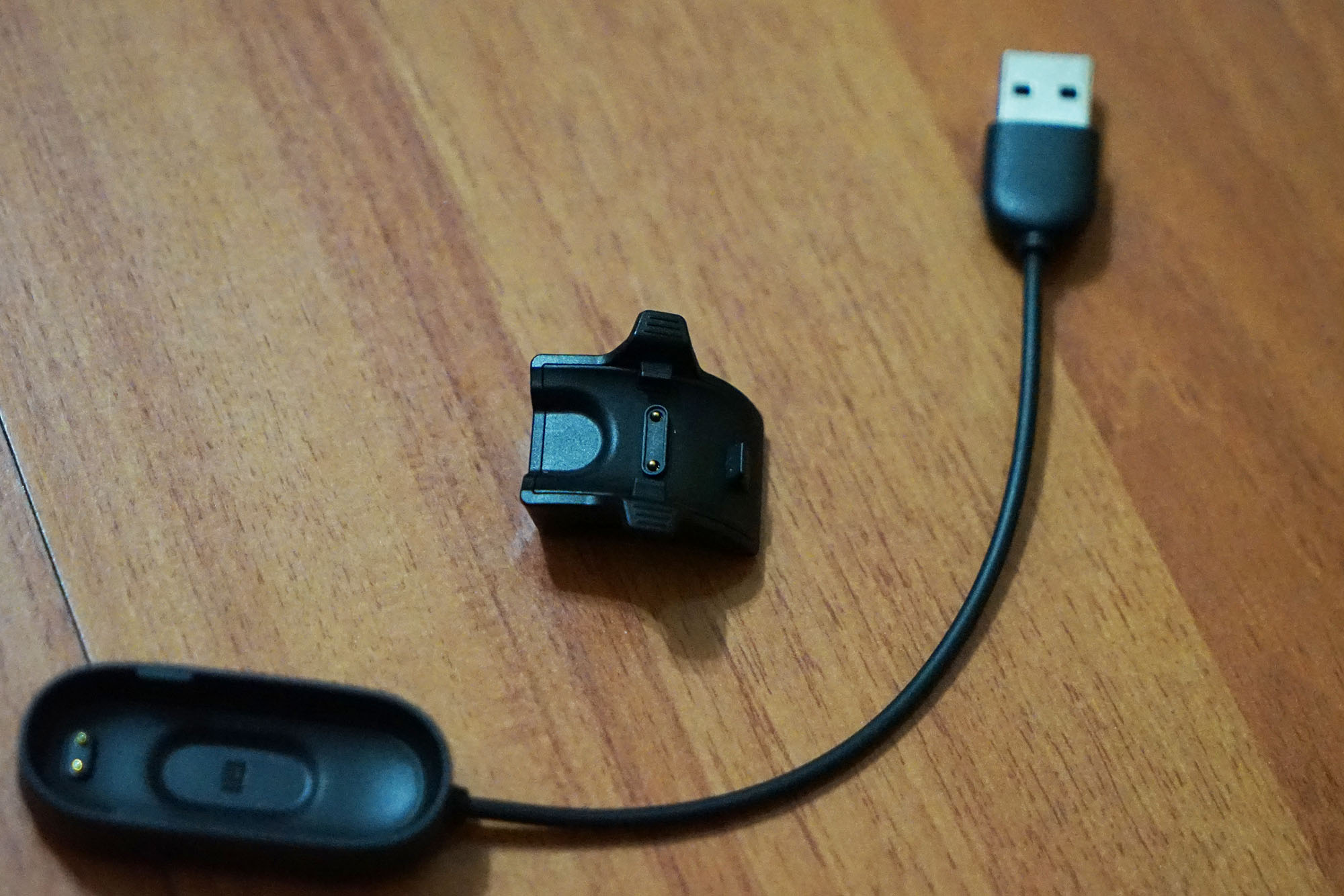 小米手环4和荣耀手环5对比视频,荣耀手环5和小米4手环有什么区别