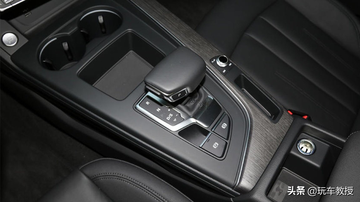 奥迪a445tfsiquattro臻选动感型,9代半的20款奥迪a4