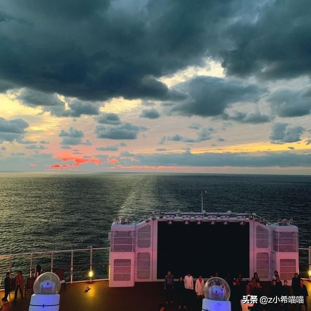 乘坐顶级邮轮是什么体验？第一次游轮出行该怎么选？看这一篇就够