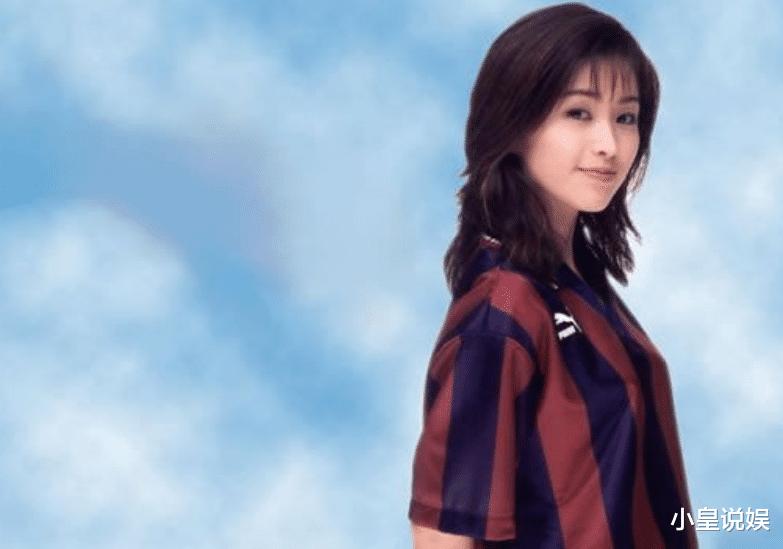 从女神到吸毒女，从天后到国际乞丐，酒井法子如何一步步毁掉前途