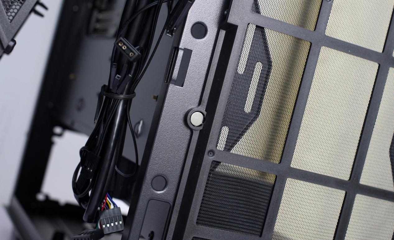 显卡竖装散热最好的机箱,主板和显卡竖装的机箱