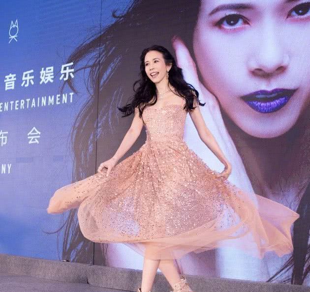 粉色不止是可爱也可以很高级,原来粉色真的可以显得很温柔