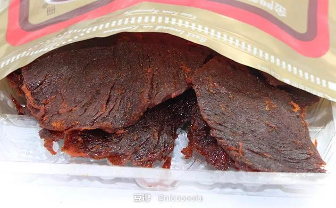 我在办公室的抽屉里，藏了一间小型超市