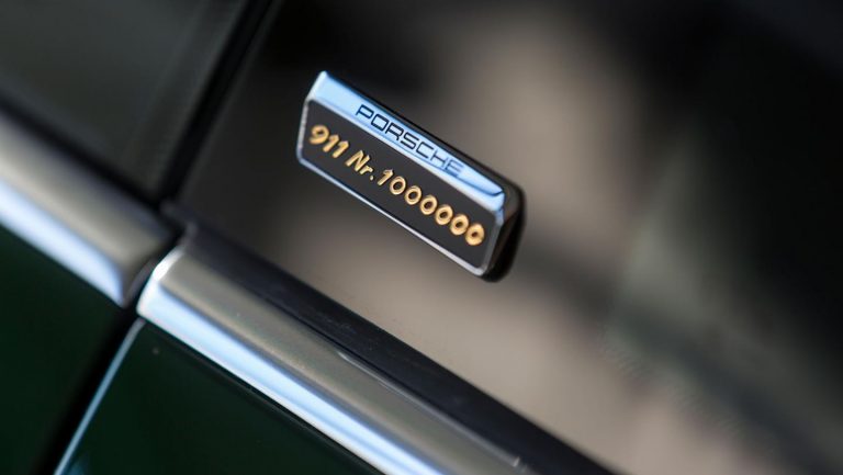 保时捷911与718跑车的区别,保时捷911turbos992敞篷跑车